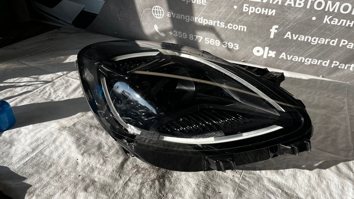 Ford Puma 2 2019- десен фар