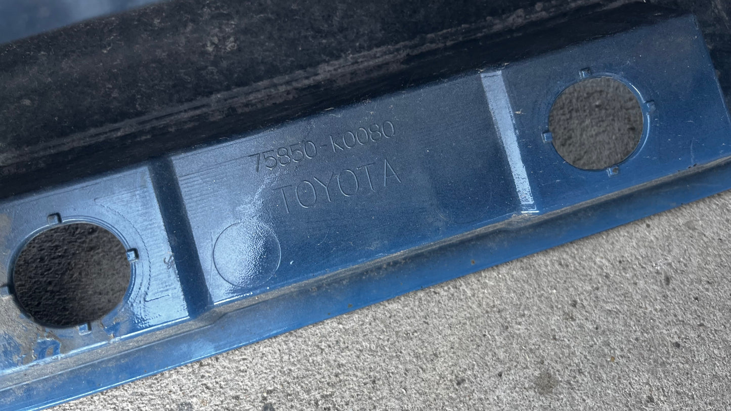 Toyota Yaris 4 десен праг