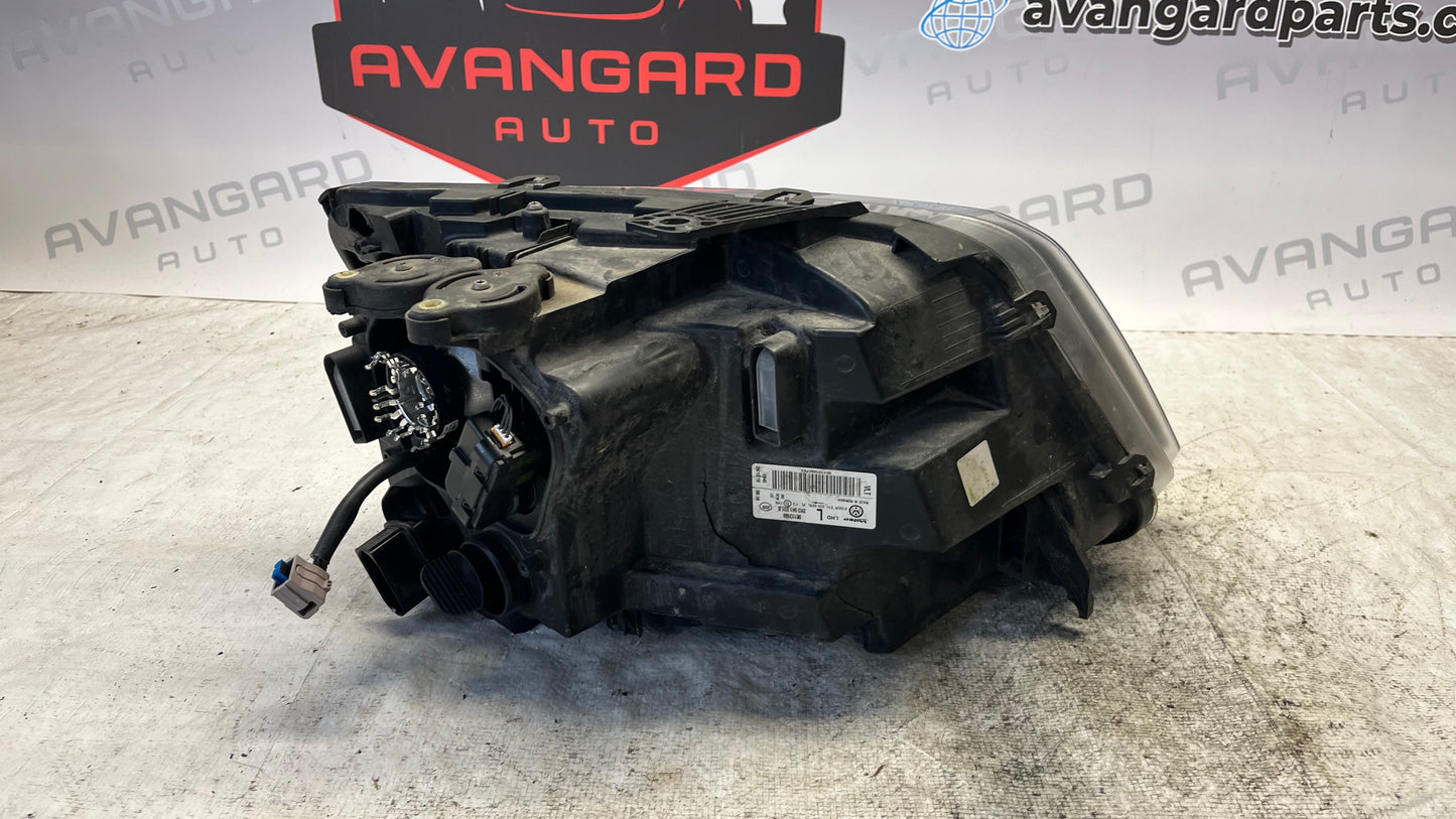 Volkswagen Amarok 17- ляв фар