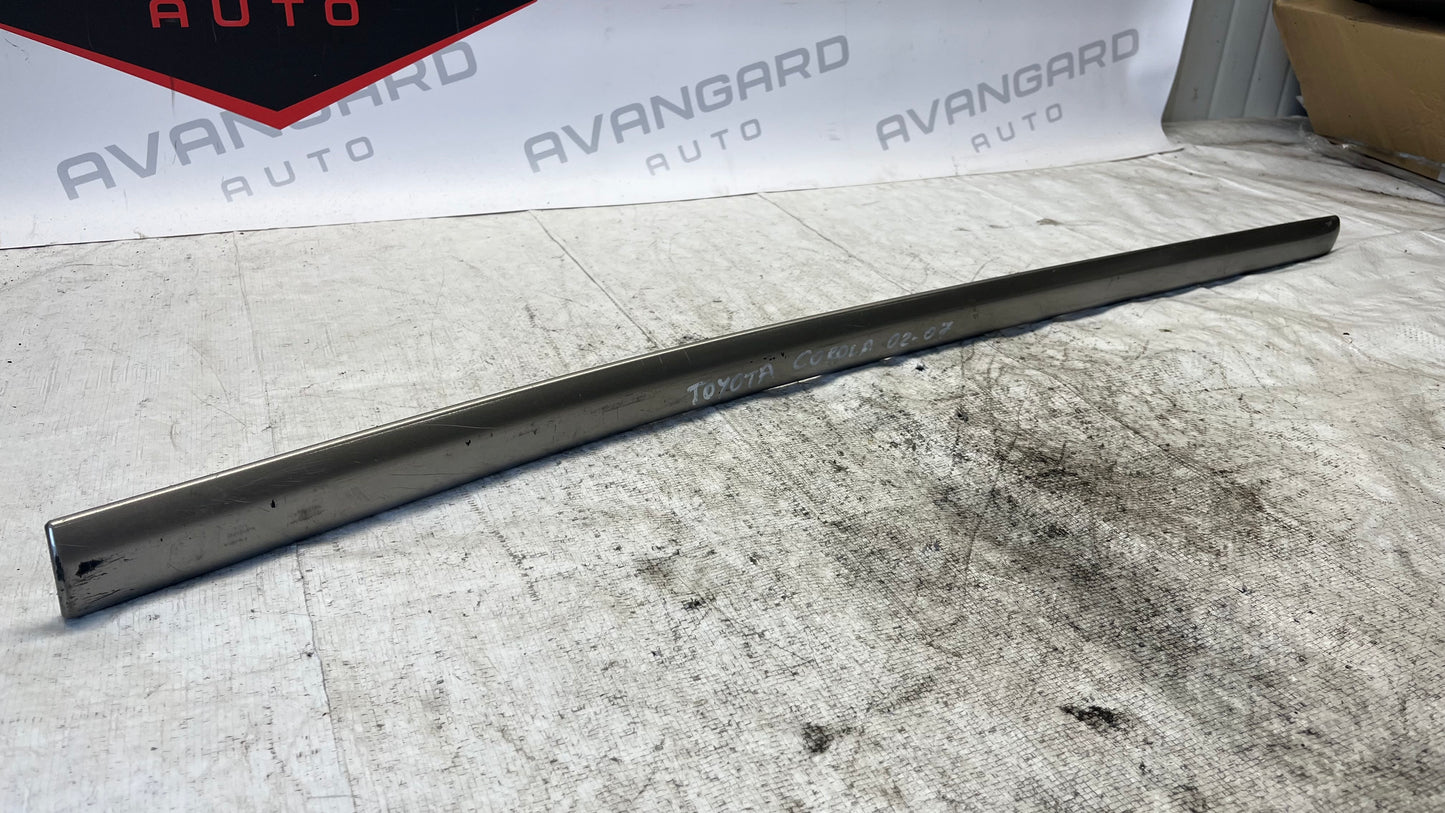 Toyota Corolla E12 01- декоративна лайстна предна дясна врата