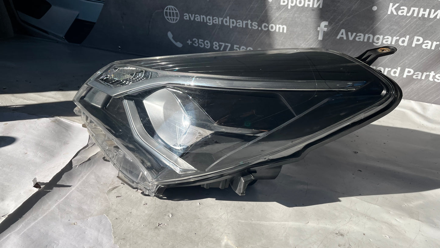 Ляв фар Toyota Yaris 2017-