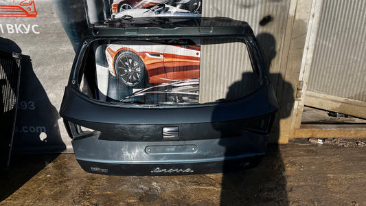 Seat Arona 16- багажна врата
