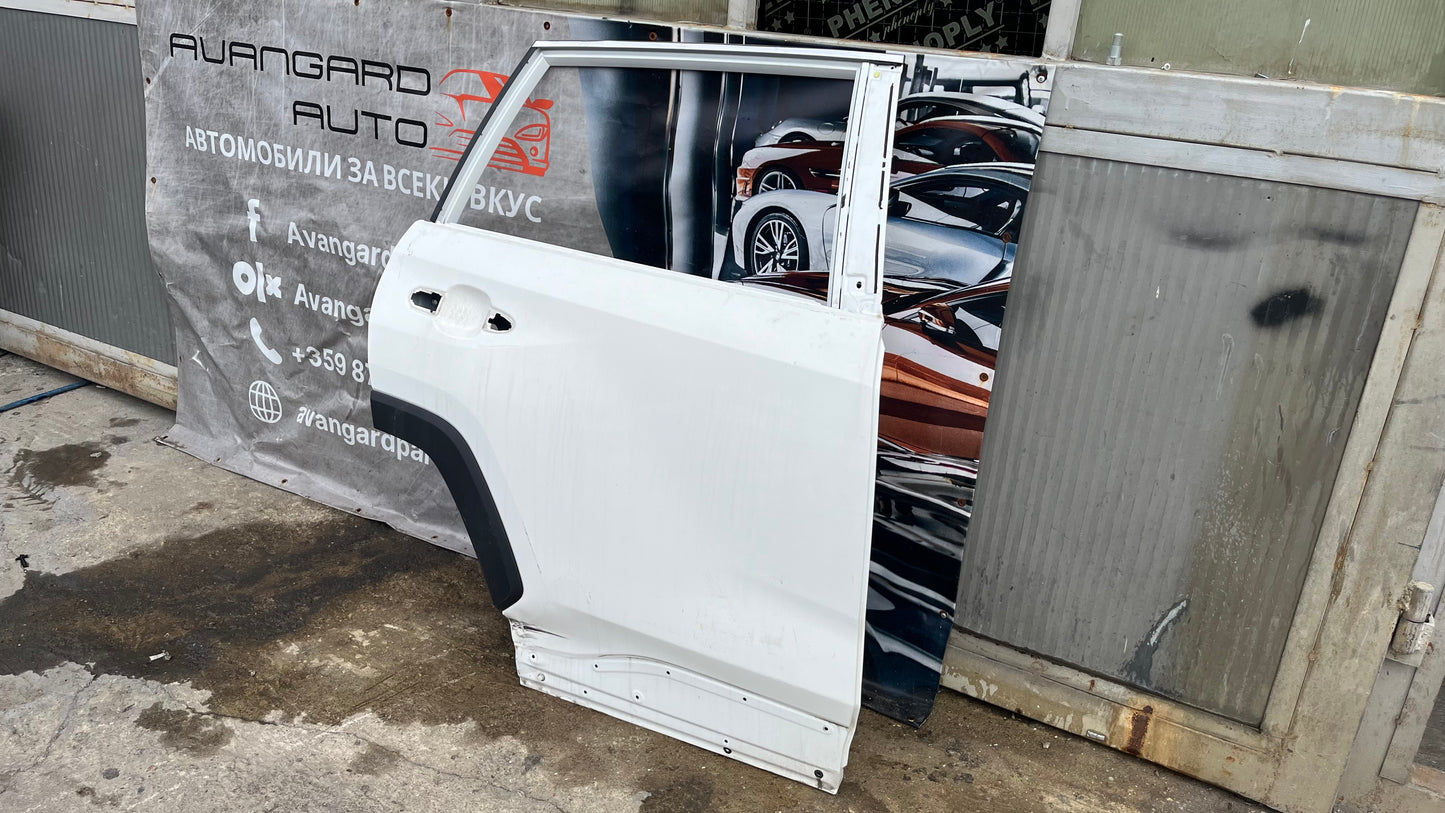 Toyota RAV4 5 задна дясна врата