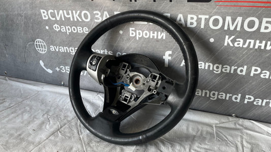 Волан Toyota Yaris 2 2006-2011