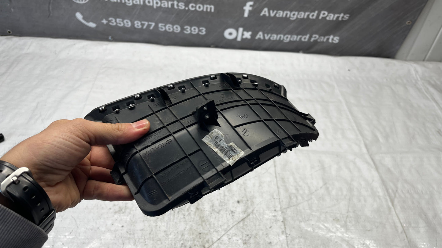 Toyota Yaris 3 конзола