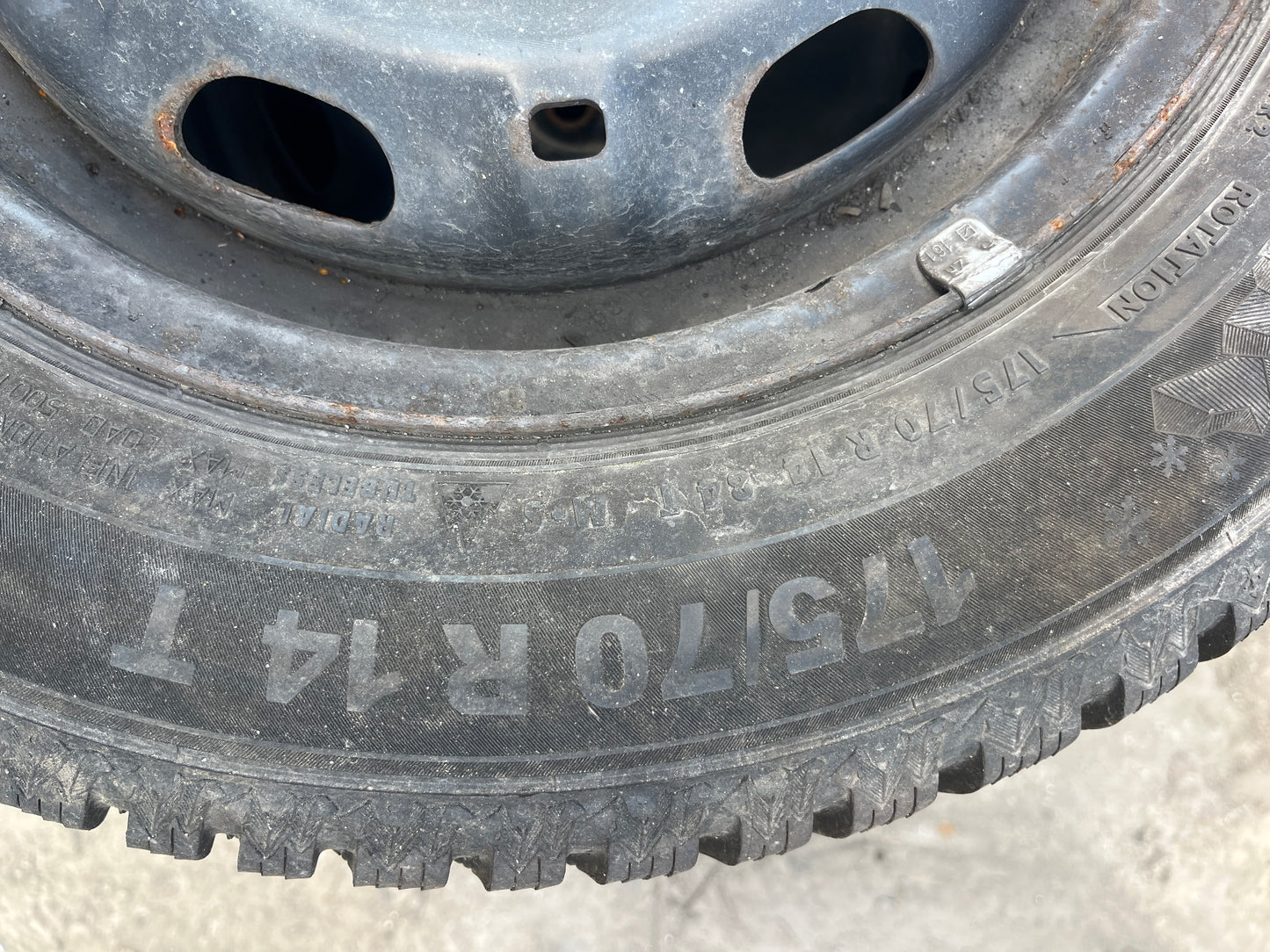 Гуми 175 70 14 Semperit