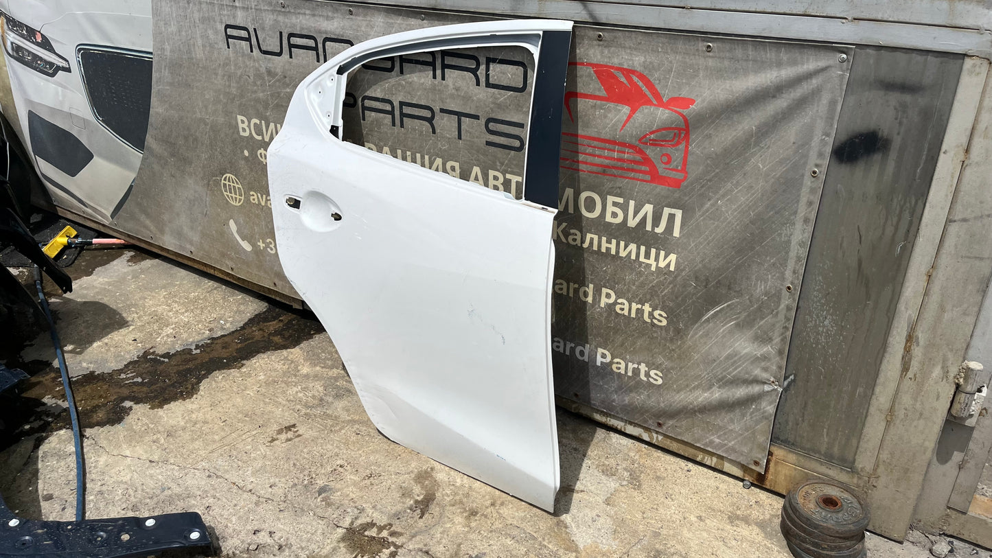 Задна дясна врата Mazda 3 2014-2018