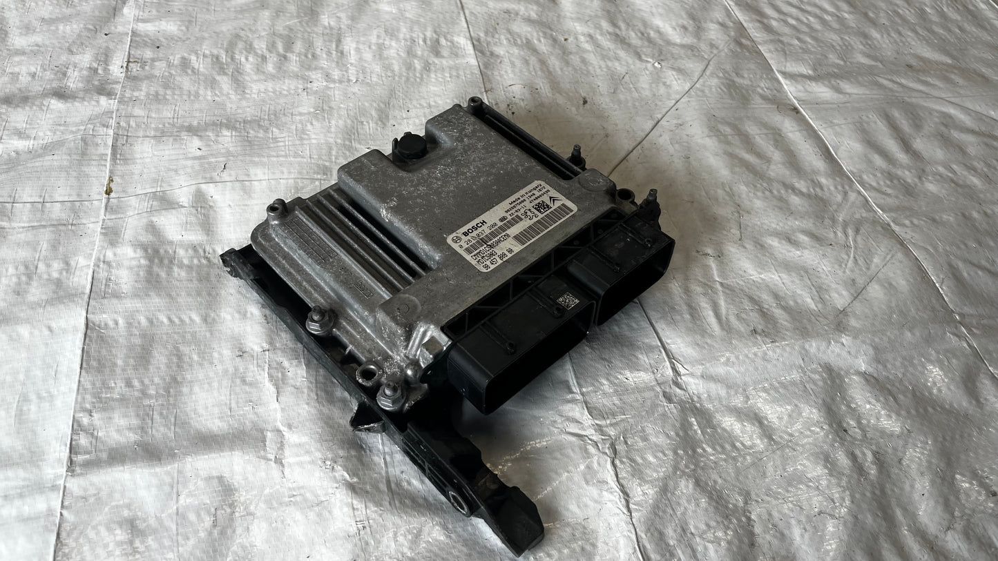 Peugeot/Citroen компютър