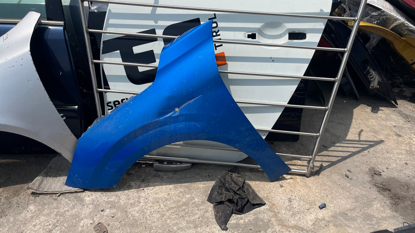 Ляв калник Peugeot 208 2019-