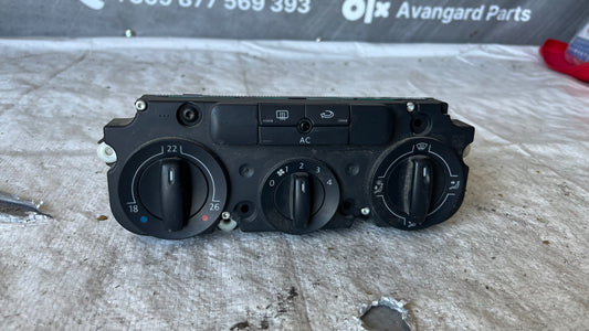 Панел климатик Volkswagen Golf 3