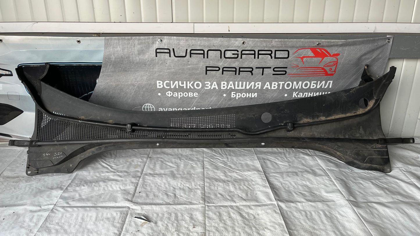 Лайстна под чистачки Hyundai i30 2017-