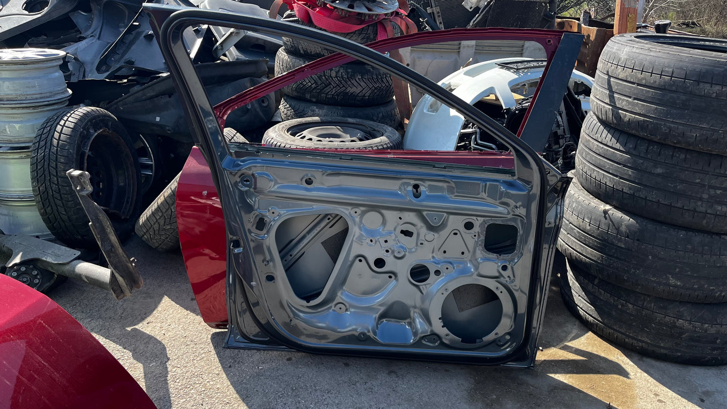 Seat Leon 4 предна лява врата