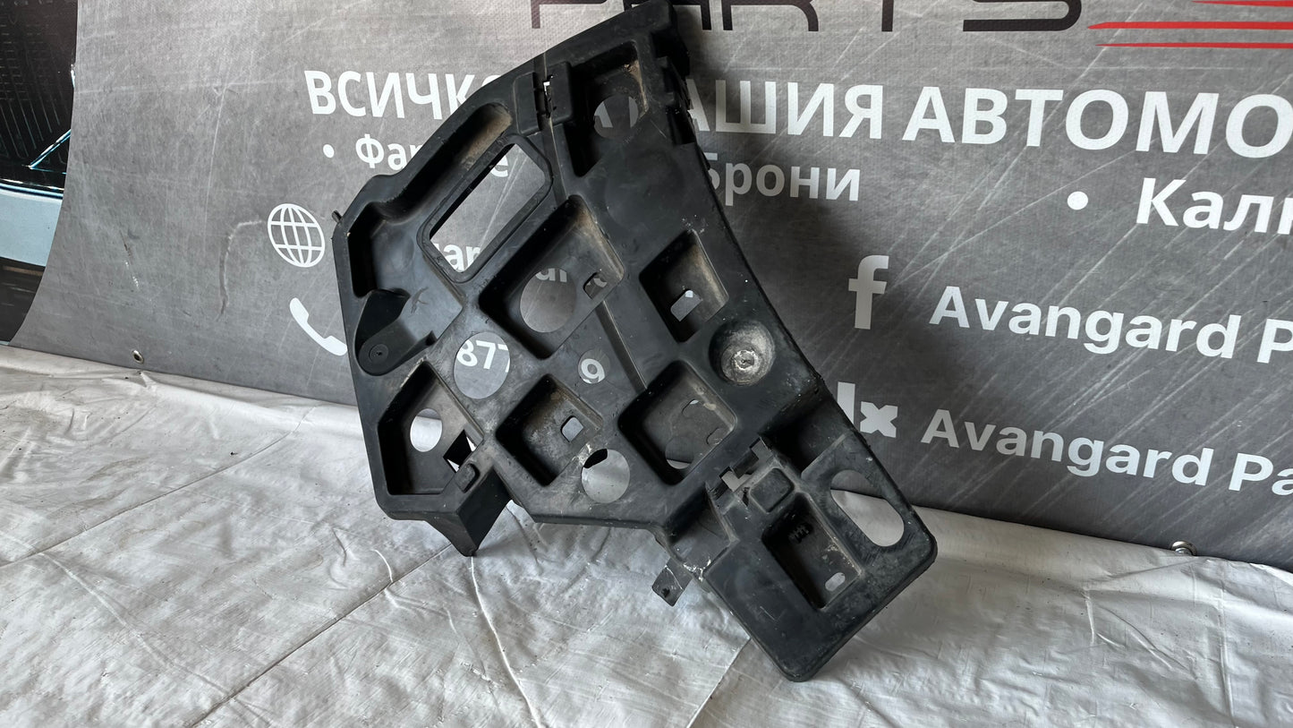 Ляв държач за предна броня Peugeot 5008