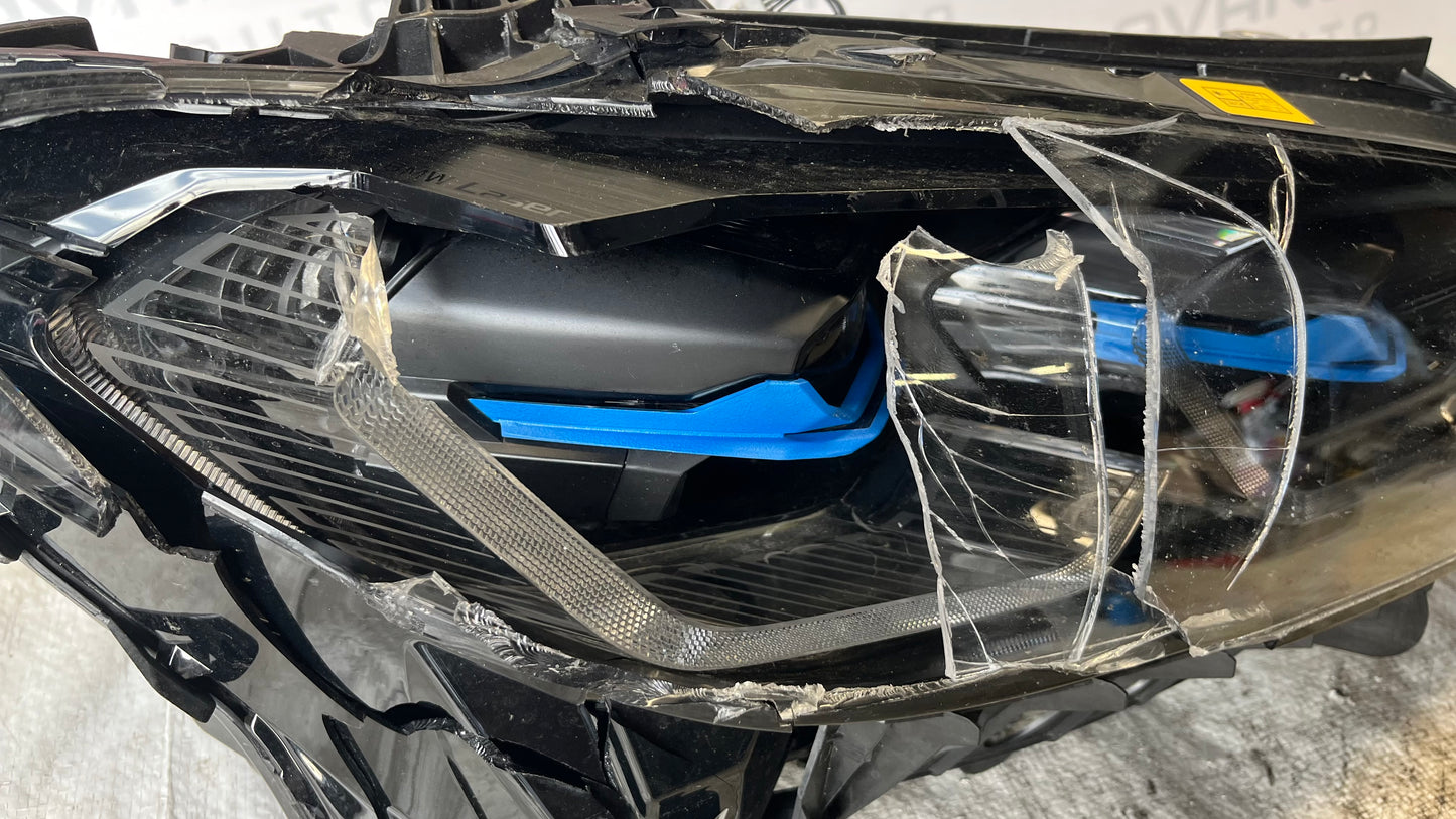 BMW M3/M4 G22/G26 десен фар