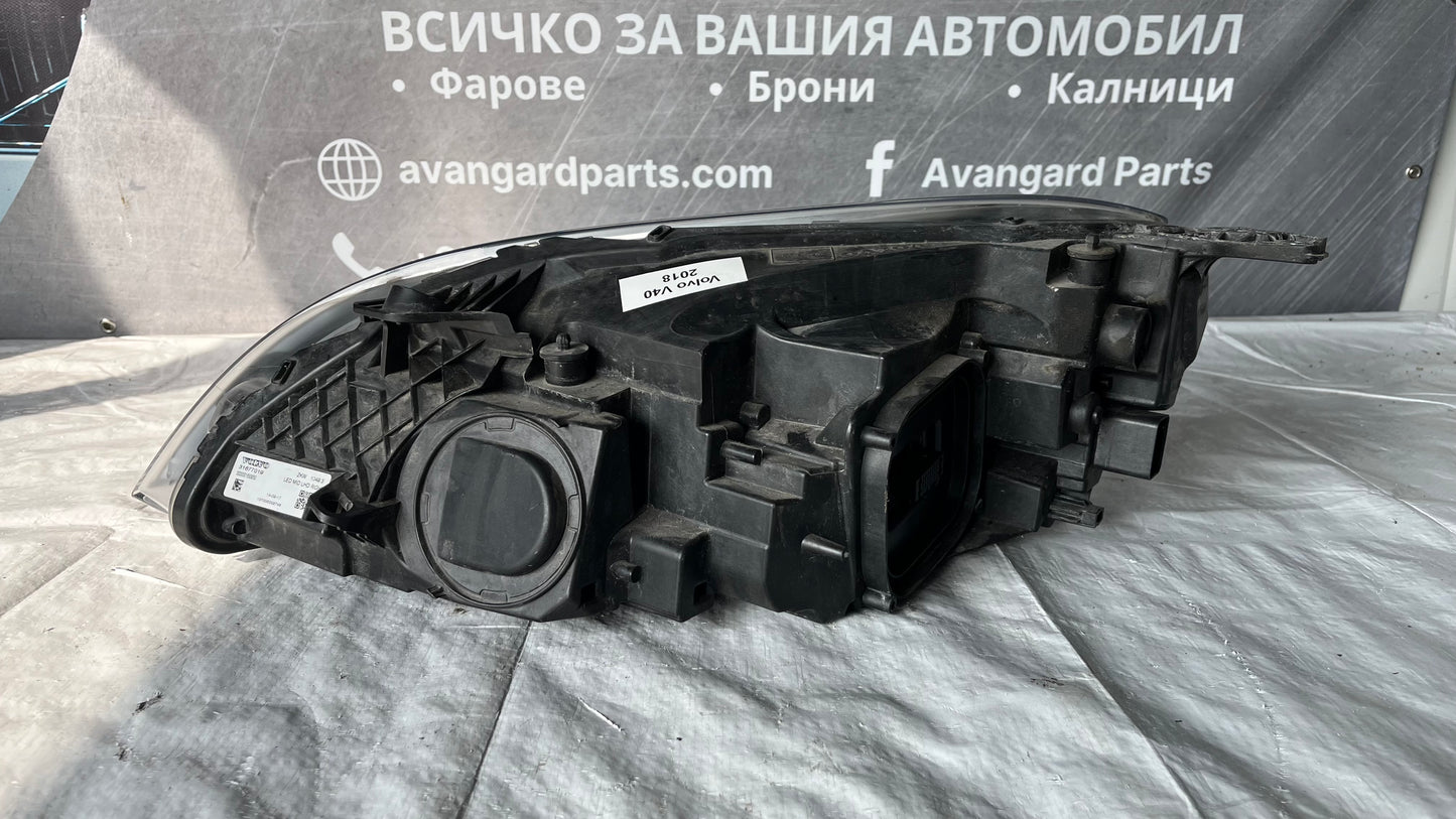 Десен фар Volvo V40