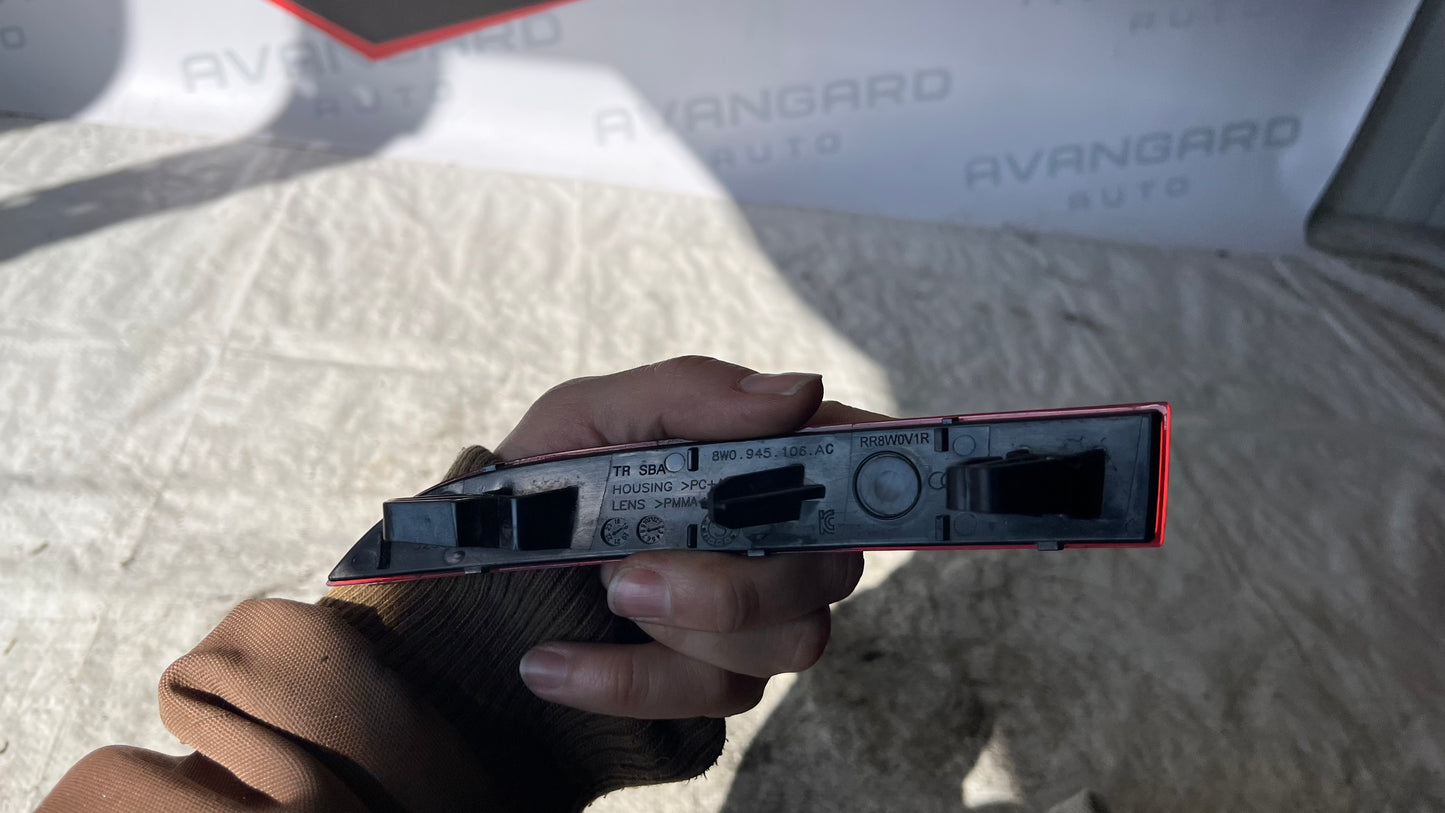 Audi A4 A5 светлоотразител задна броня