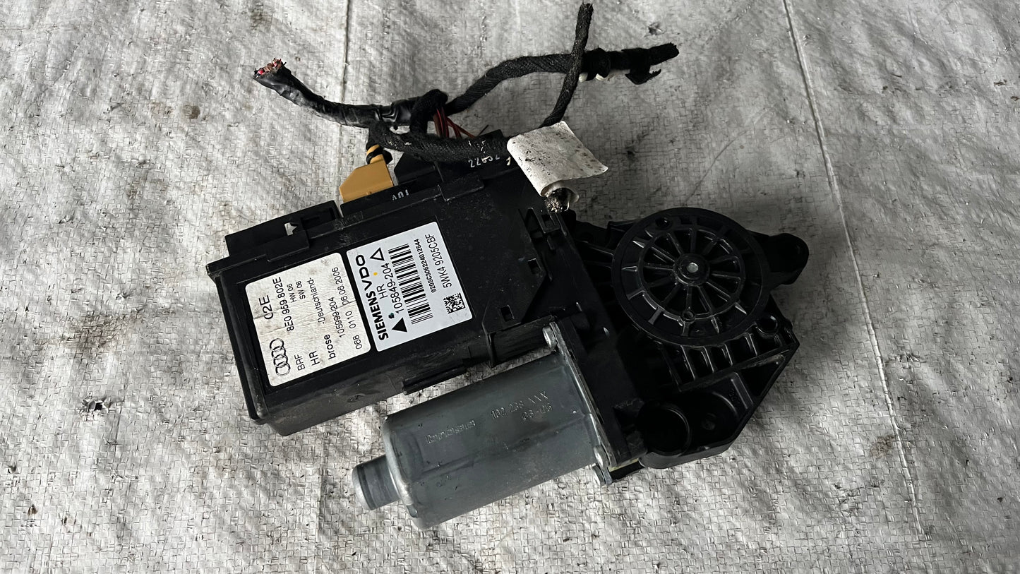 Audi A4 B7 моторче заден десен стъклоповдигач