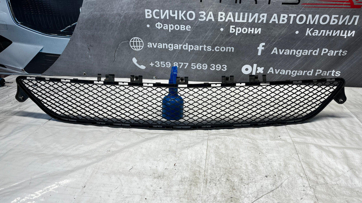 Mercedes E W212 решетка предна броня