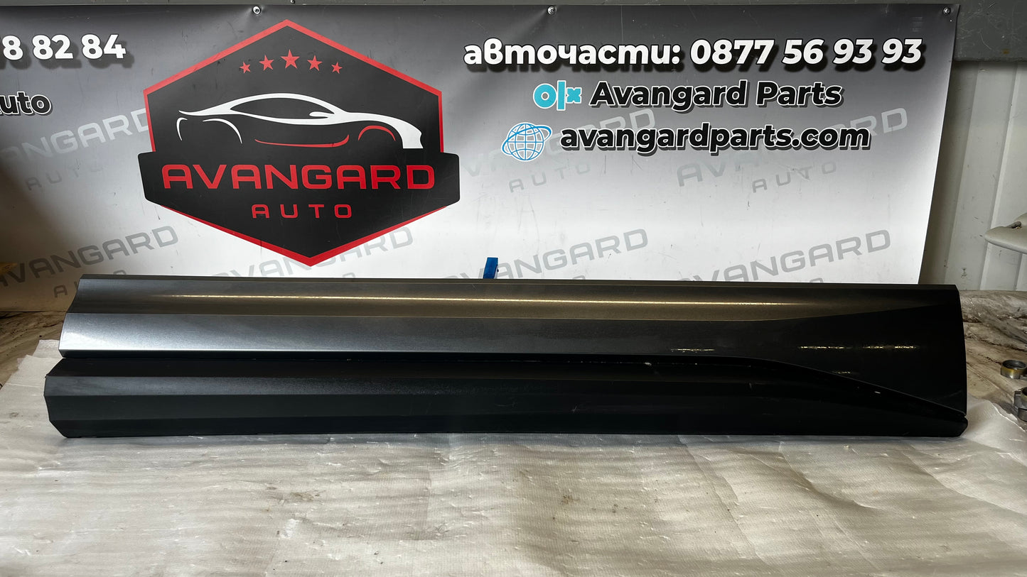 Skoda Karoq лайстна предна дясна