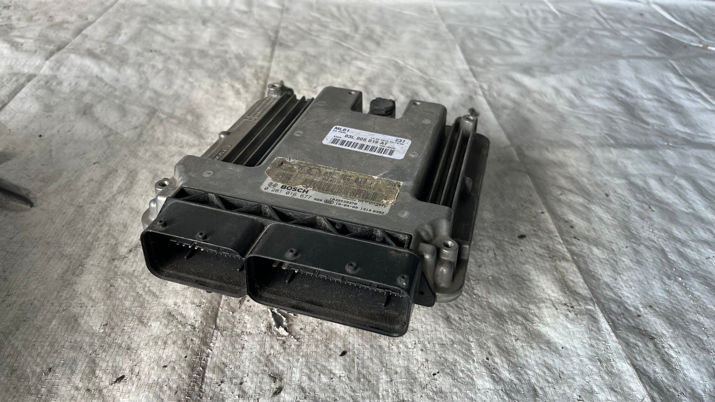 ECU компютър Audi A4 S4