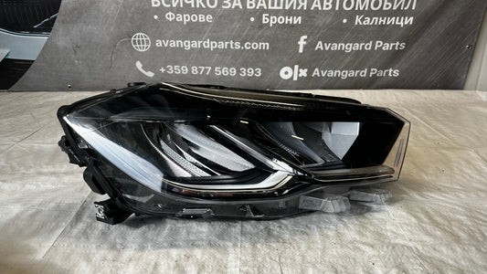 Volkswagen Polo 2G десен фар