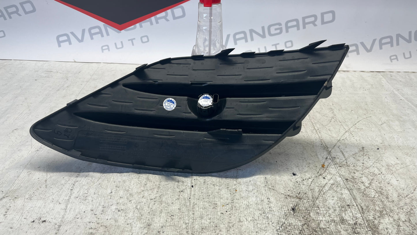 Mercedes CLA W118 дясна решетка с парктроник