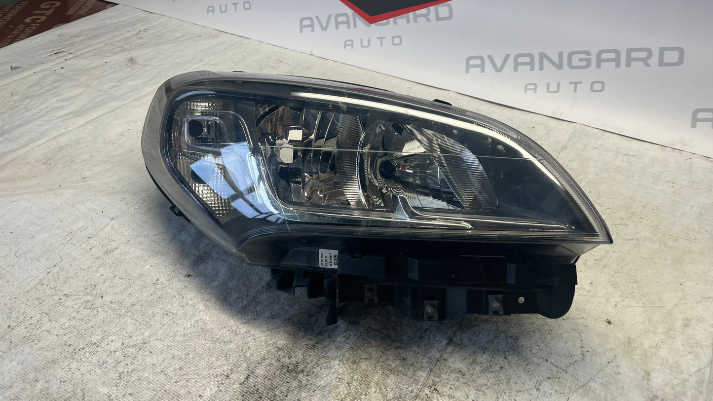 Fiat Doblo 15- десен фар