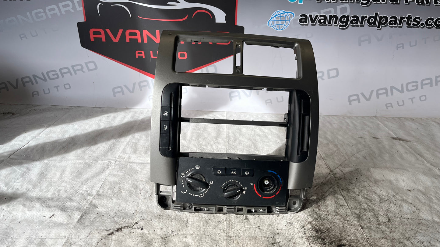 Peugeot Expert 13- централна конзола с климатик