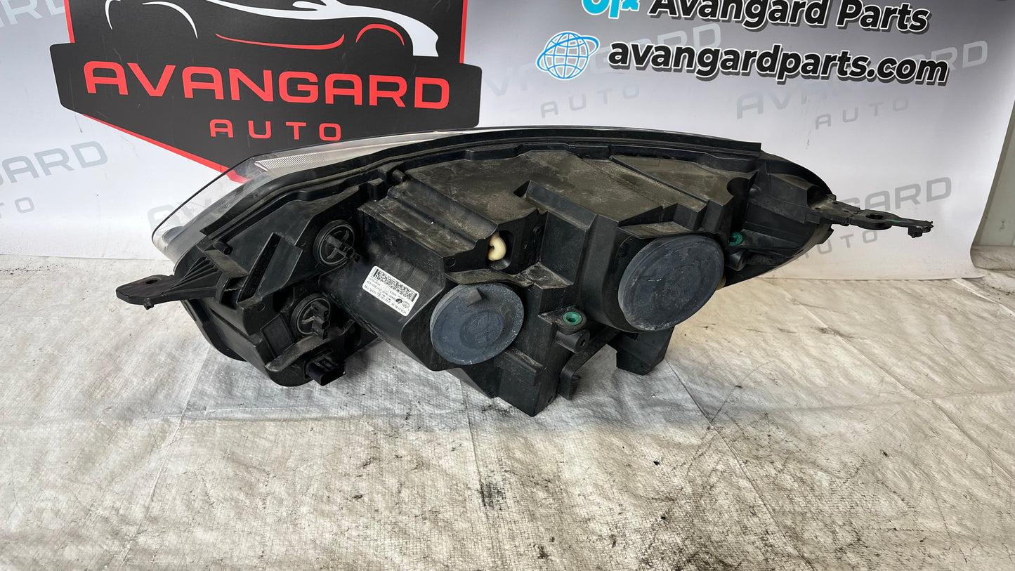 Toyota Proace 16- десен фар