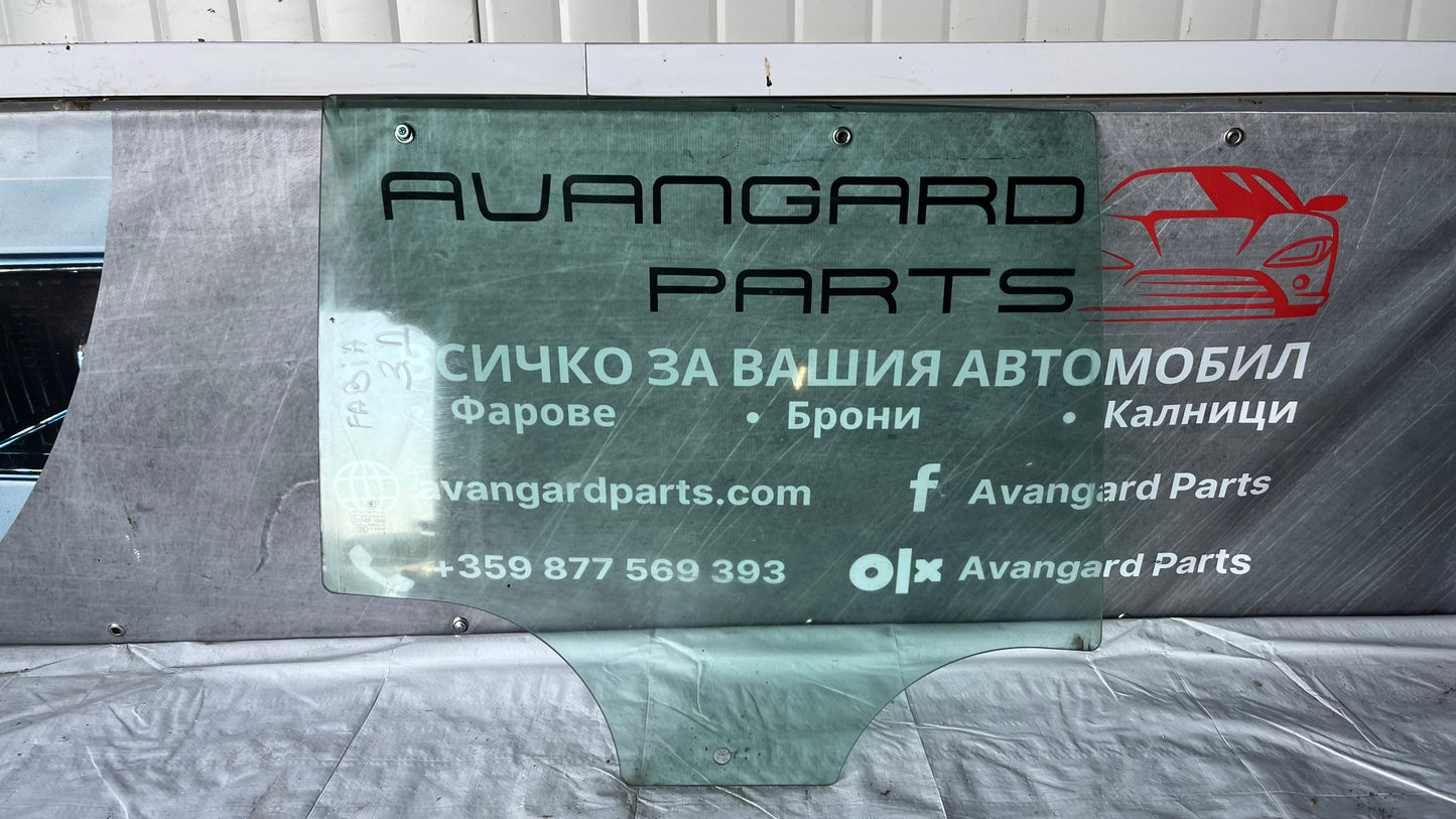 Предни дясно стъкло Skoda Fabia