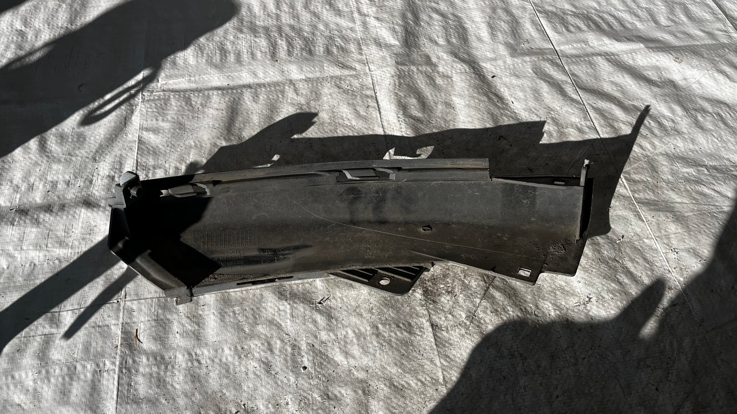 Kia Niro ъгъл от преден лип