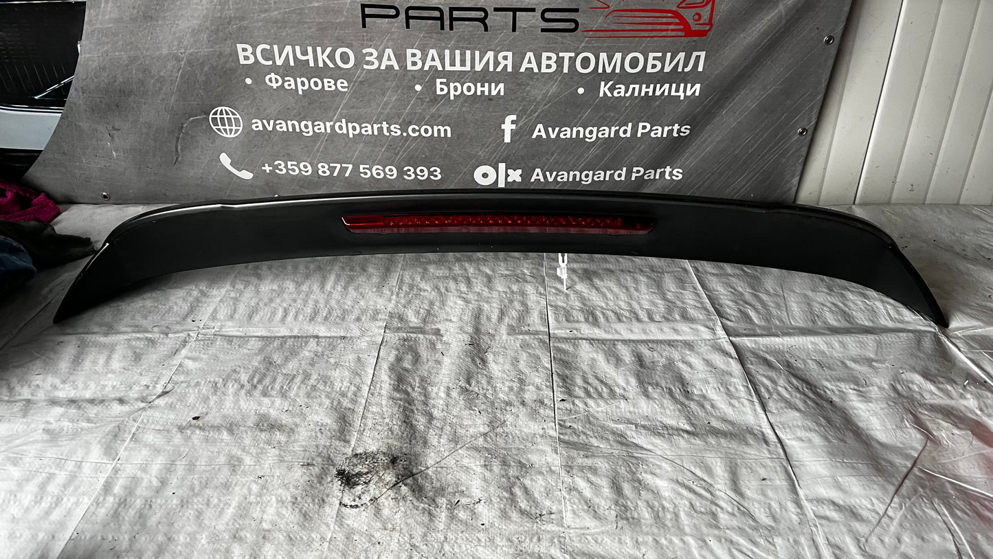 Skoda Karoq заден спойлер с мигач