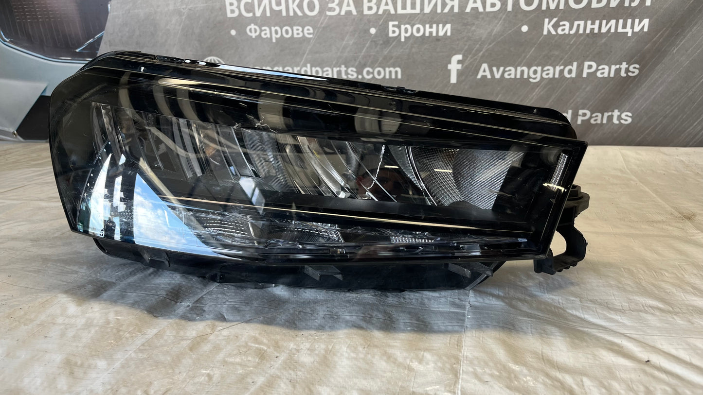 Skoda Fabia 4 десен фар