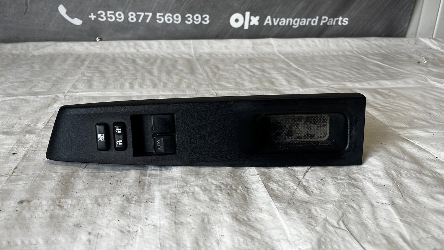 Toyota Yaris 2012- панел с копчета за лява врата