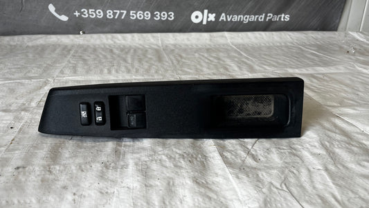 Toyota Yaris 2012- панел с копчета за лява врата