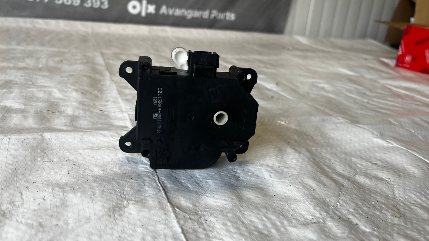 Toyota CHR моторче климатик