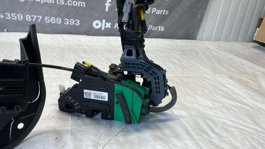 Hyundai i30 брава предна дясна