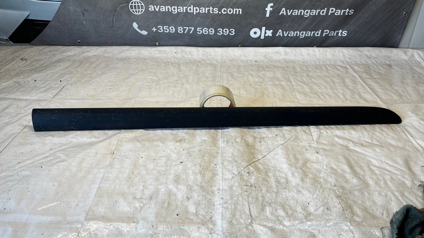 Skoda Fabia 2 декоративна лайстна предна дясна врата