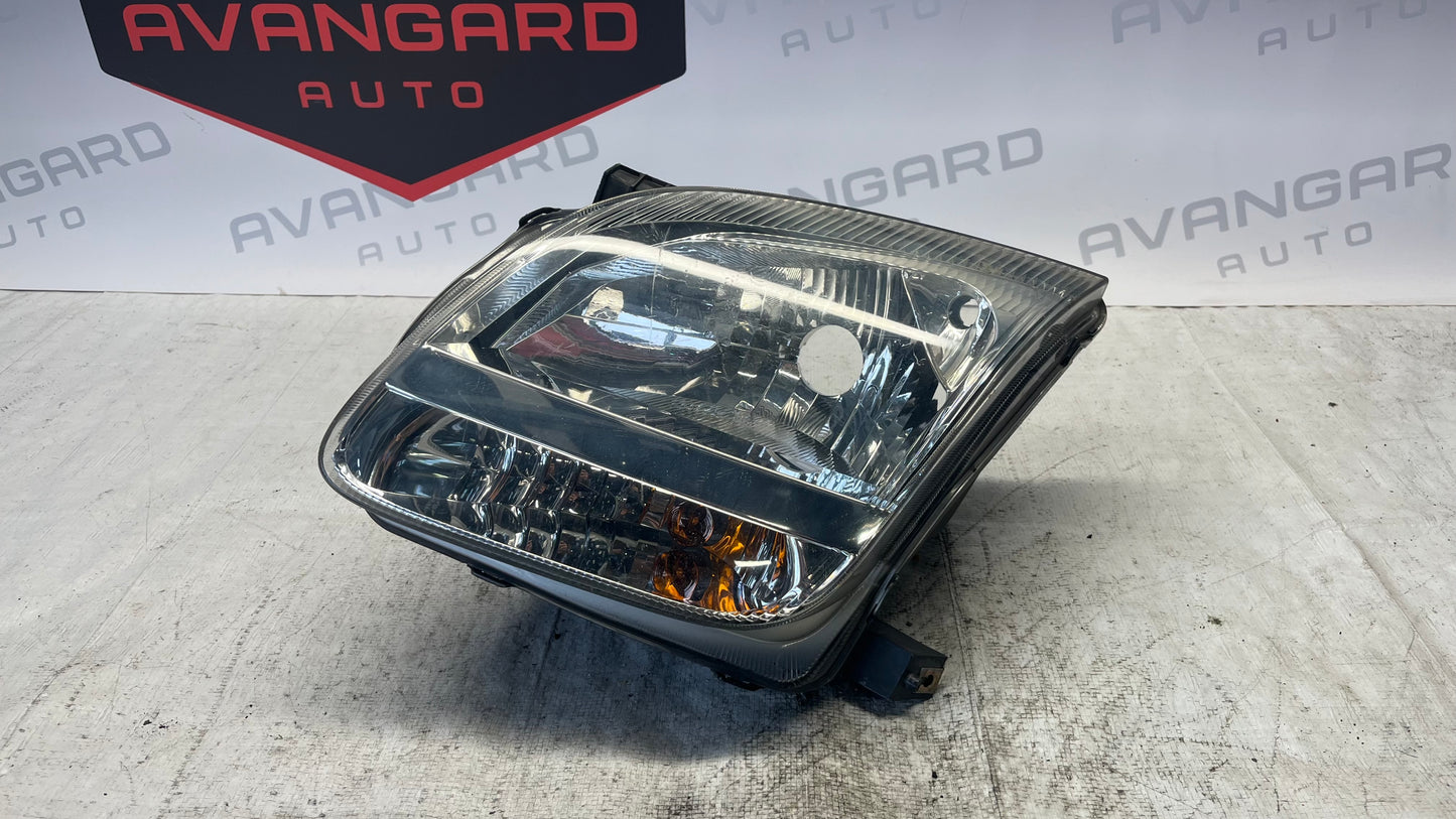 Suzuki Ignis десен фар