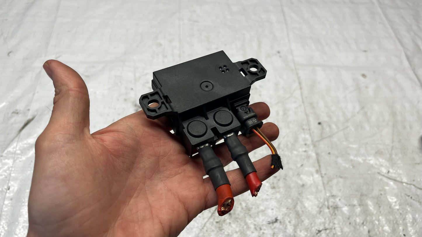 Mercedes C W205 реле за акумулатор