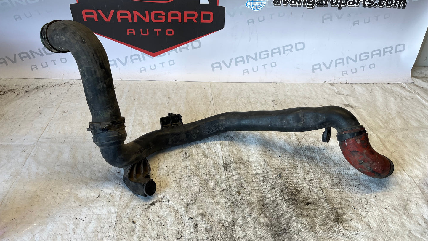 Volkswagen Passat B6 тръба за интеркулер