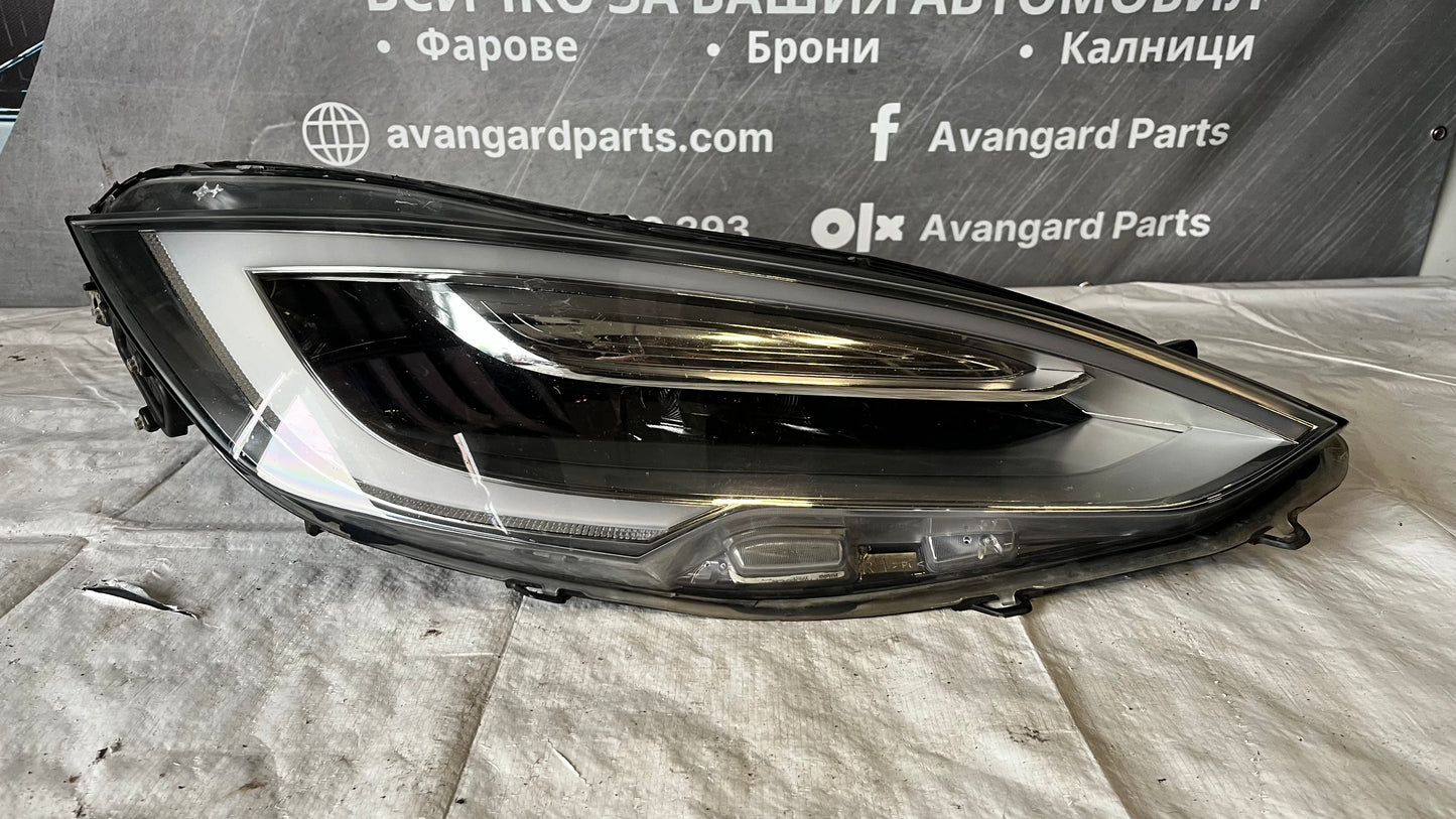 Десен фар Tesla X 2015-