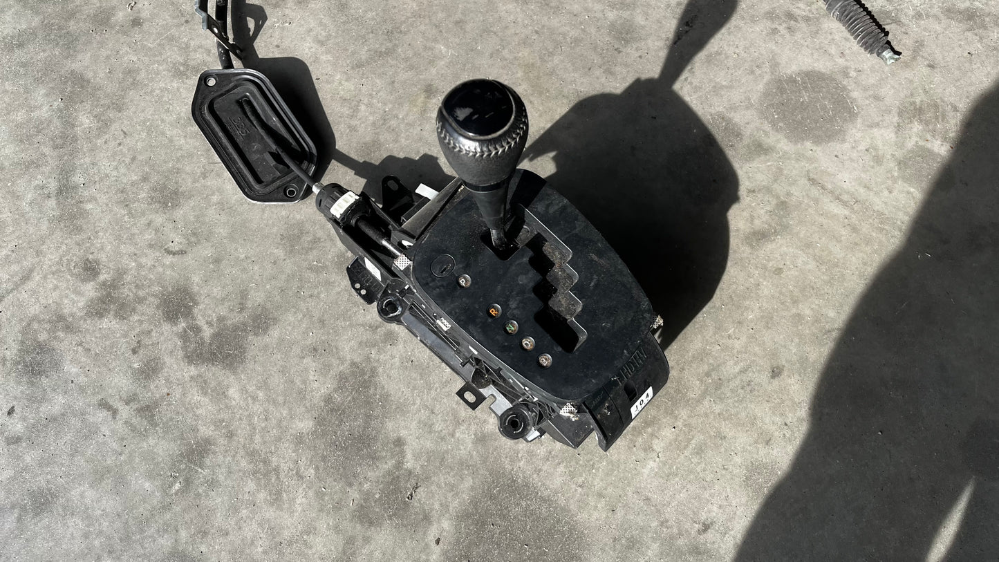 Toyota Yaris P13 скоростен лост автоматик