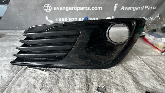 Лява решетк за халоген Toyota Auris 2012-2018