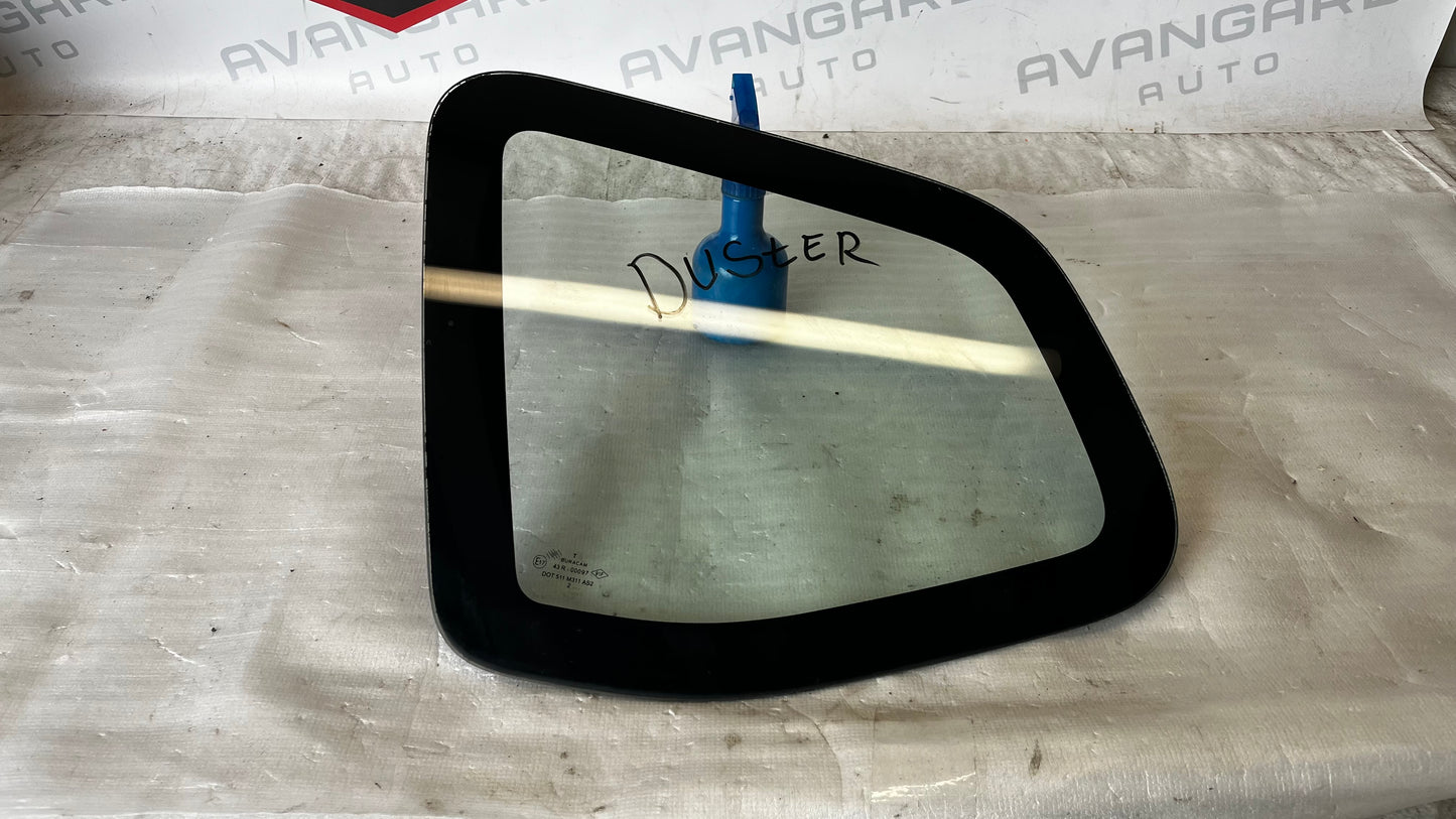 Dacia Duster задно дясно стъкло