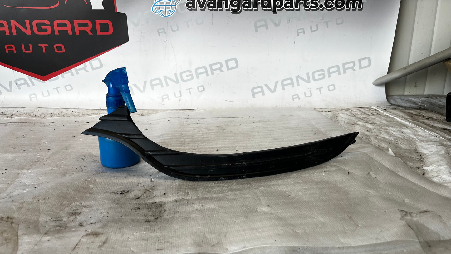 Renault Clio 4 Lift лайстна под ляв фар