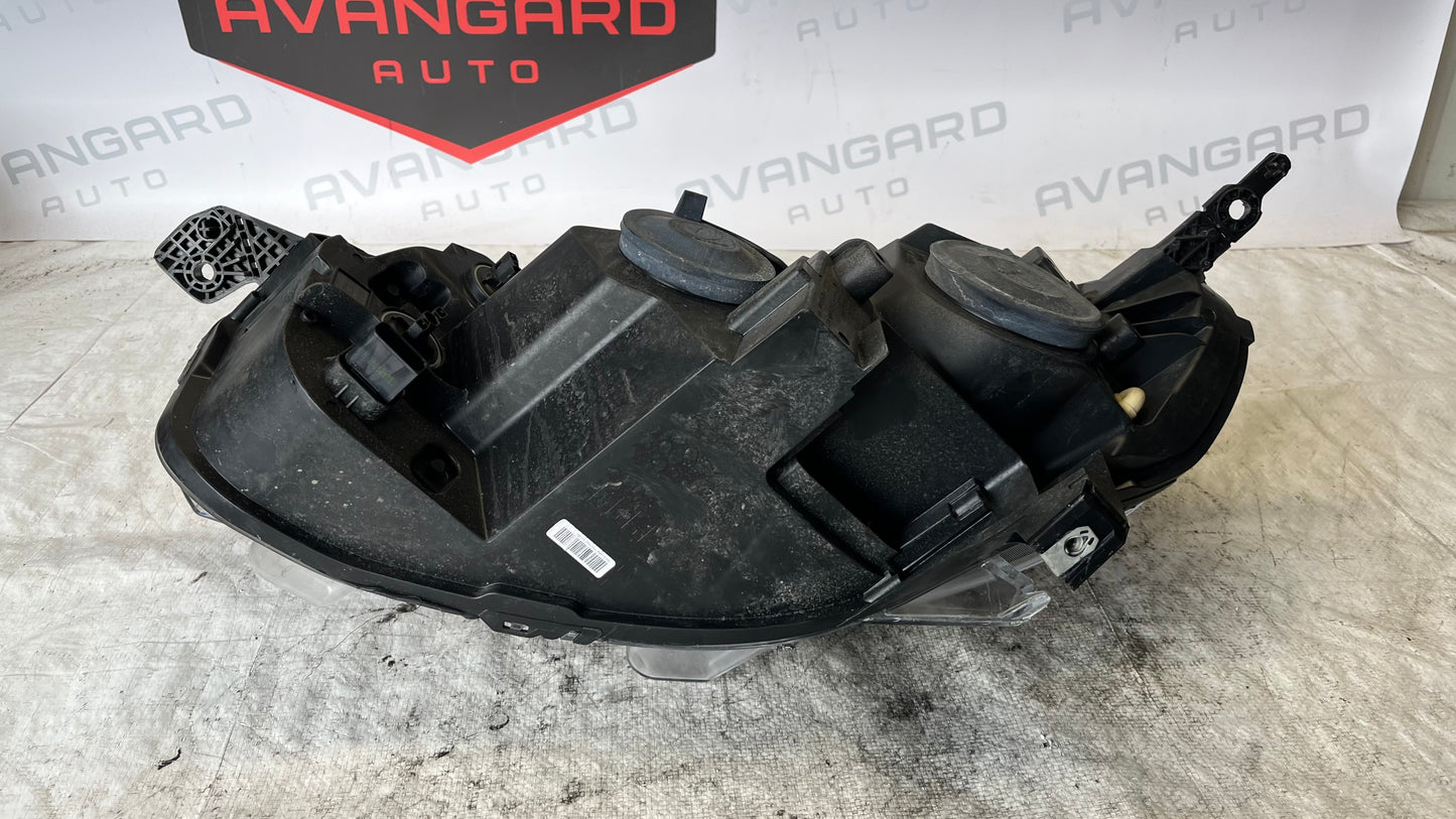 Toyota Proace 16- десен фар