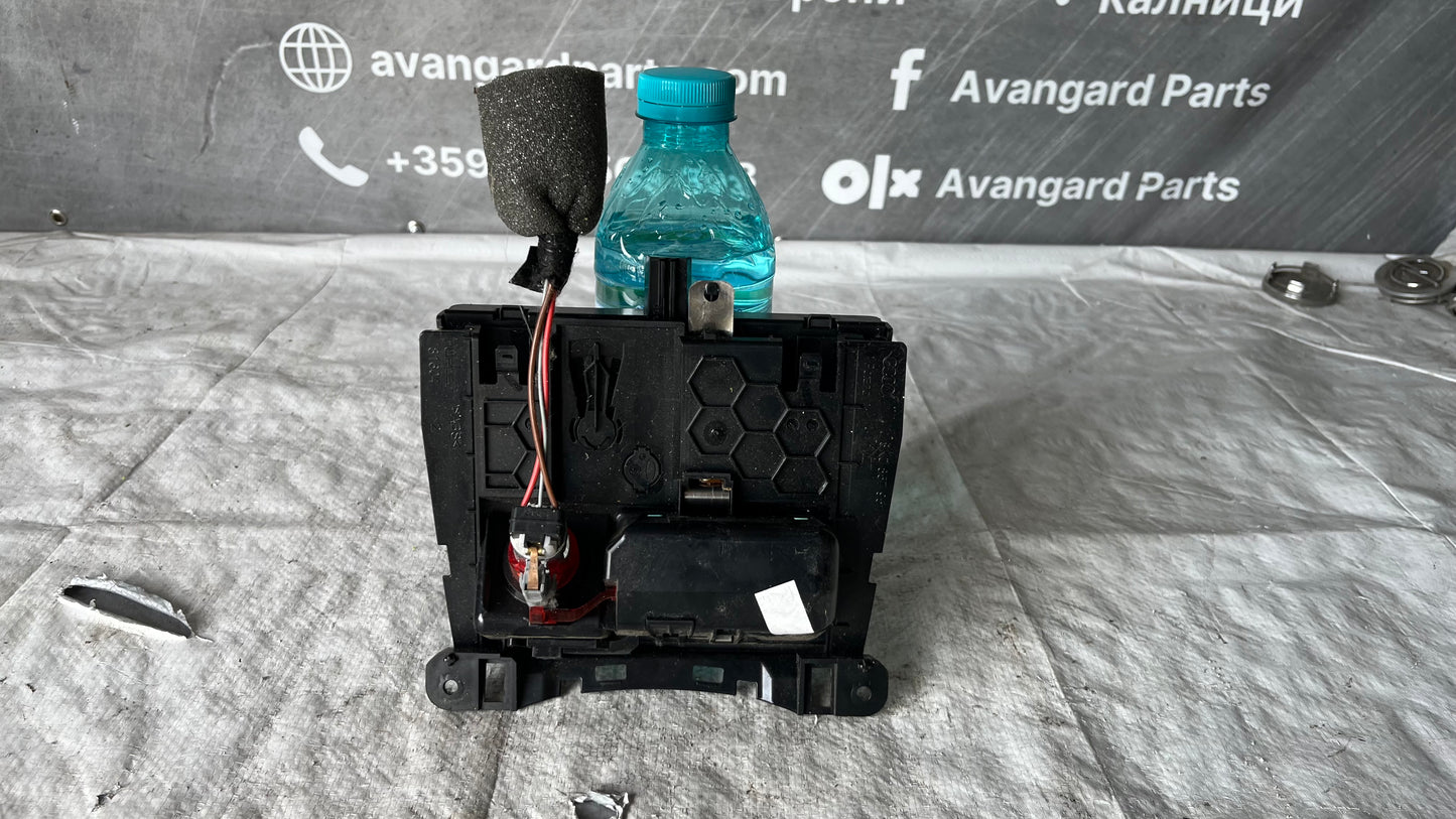 Пепелник Audi A5 8TA