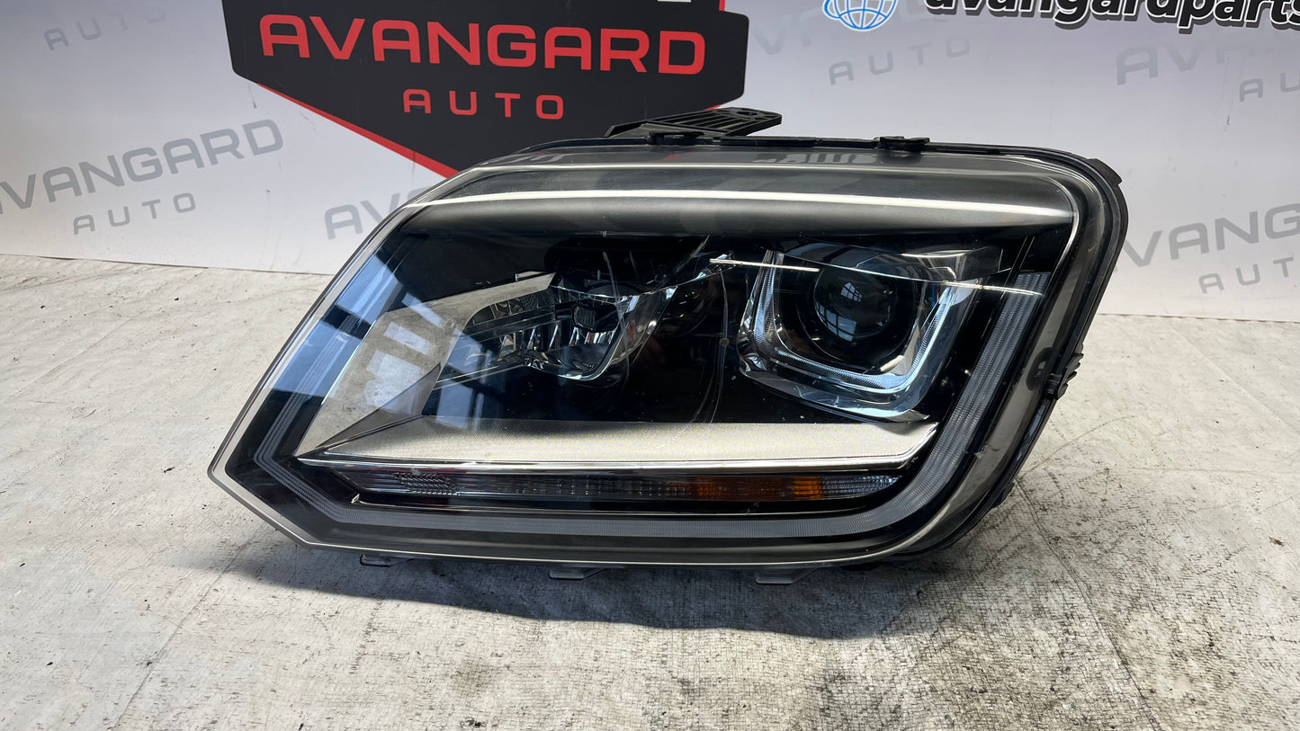 Volkswagen Amarok 17- ляв фар