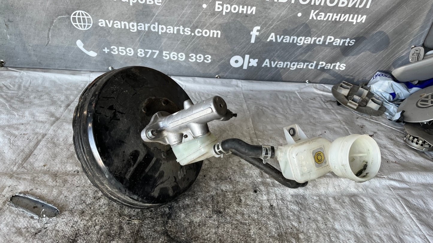 Daihatsu Sirion серво
